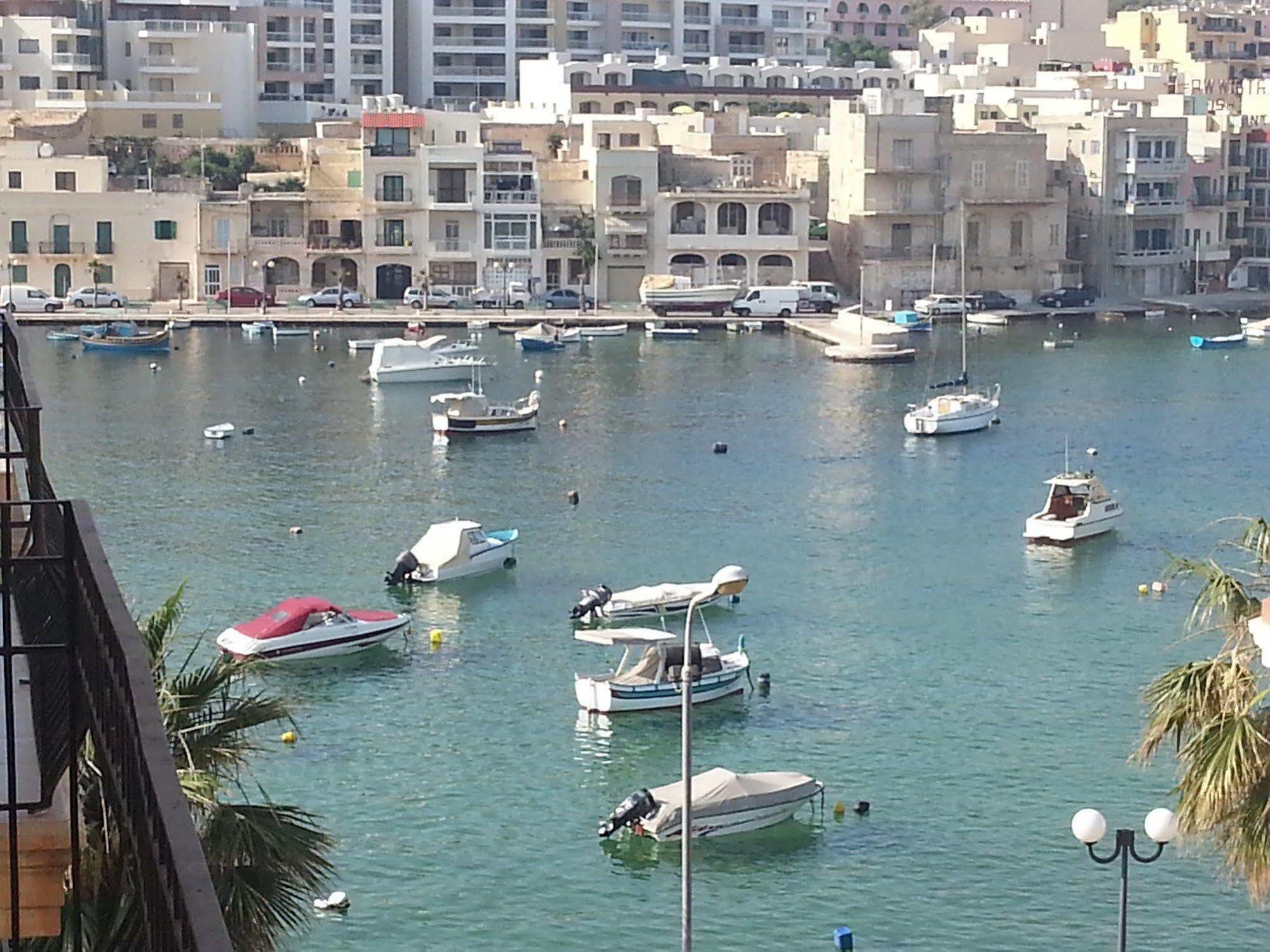 Akwador Guest House Marsaskala Eksteriør billede